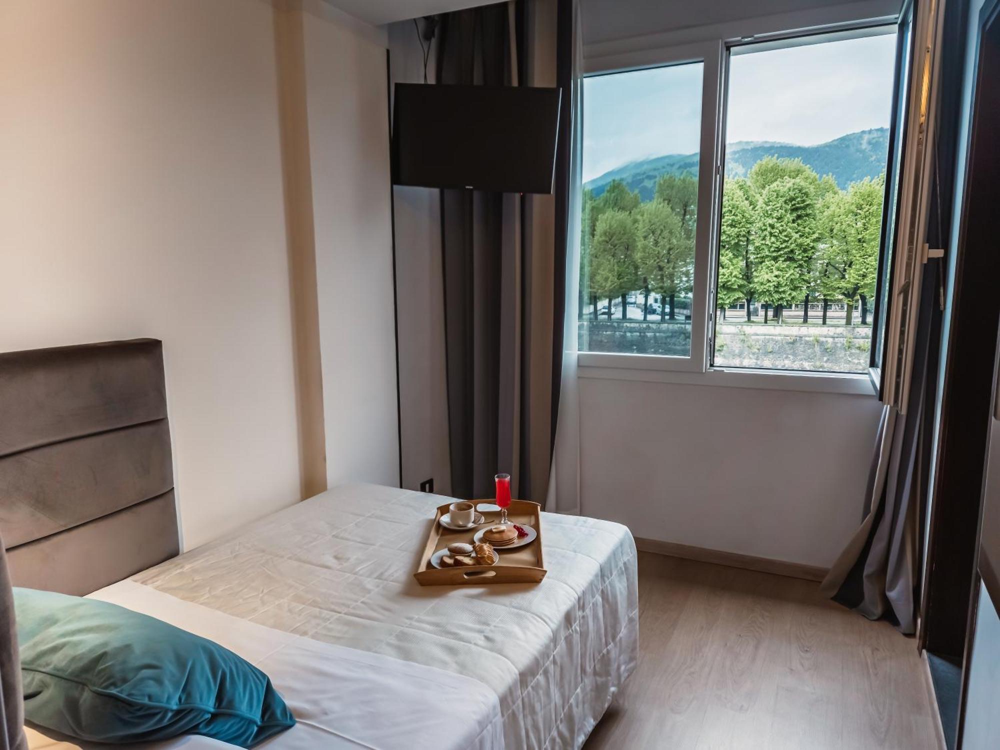 Art Hotel Milano Prato  Exteriör bild