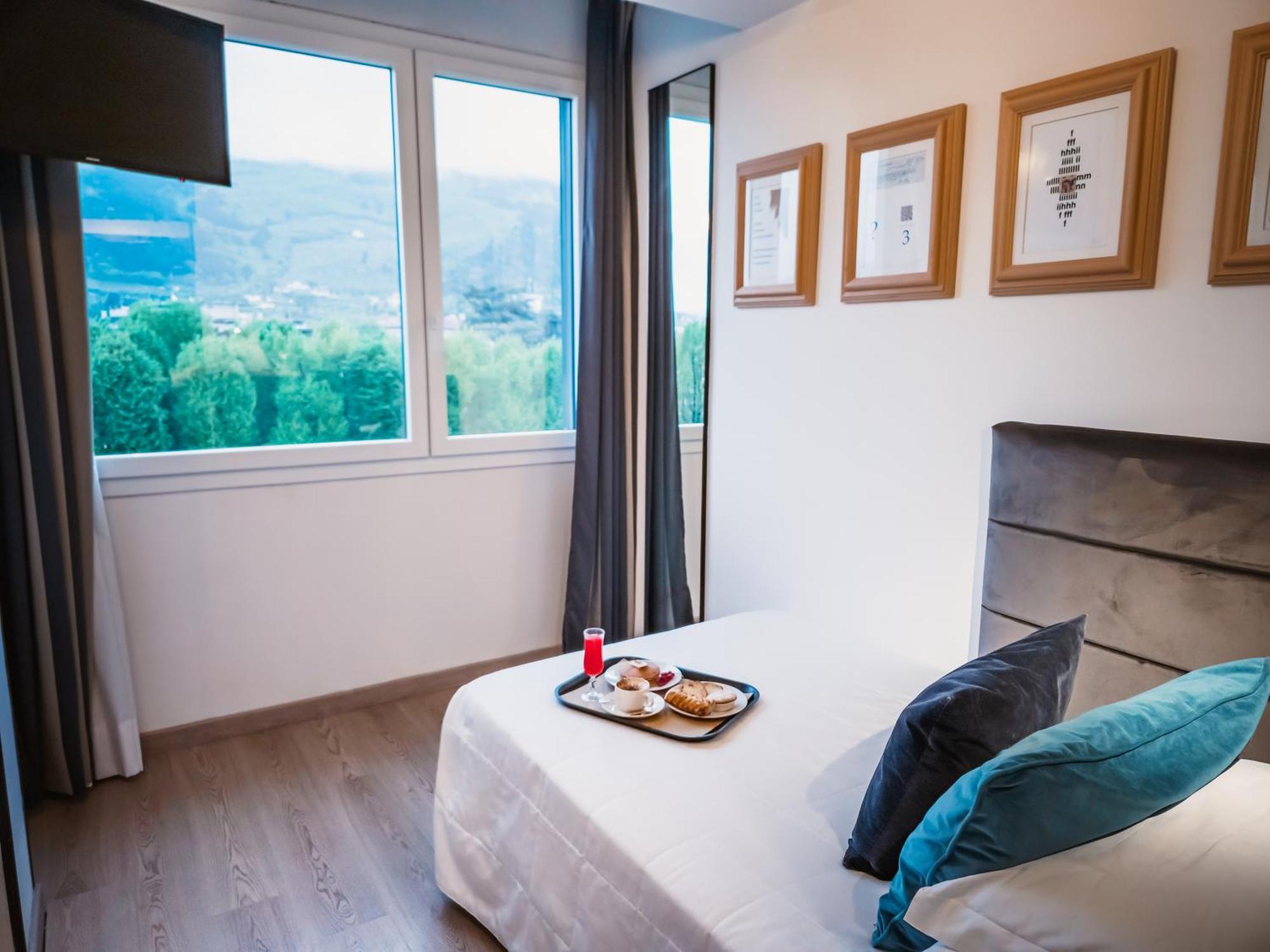 Art Hotel Milano Prato  Exteriör bild