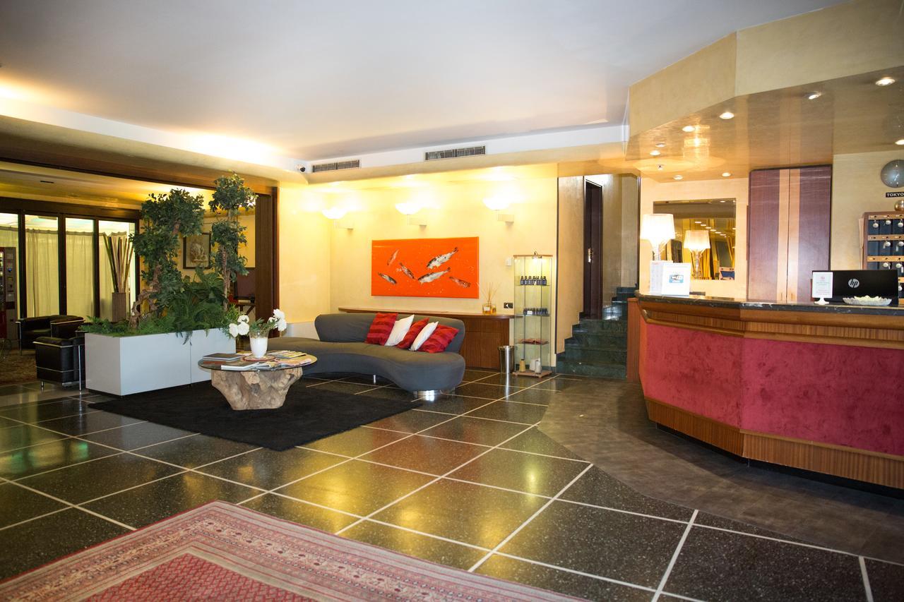 Art Hotel Milano Prato  Exteriör bild